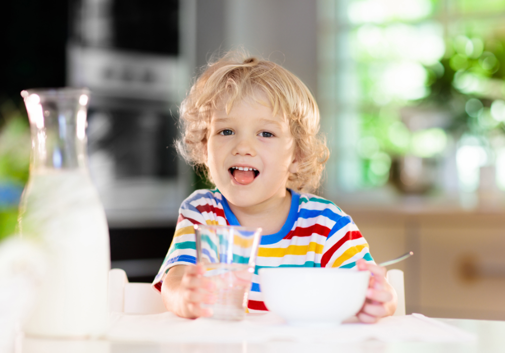toddler eating breakfast healthy breakfast is important for kids